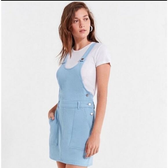 Urban Outfitters Dresses & Skirts - Urban Outfitters UO Kingston Light Wash Denim Criss Cross Skirtall Size 2